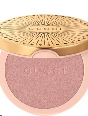 Gucci Opal Pink Glow Highlighter Compact